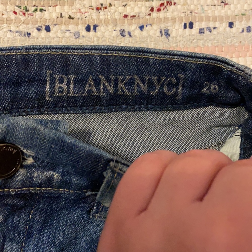 BLANK NYC Cut Off Shorts size 26 - Picture 5 of 12